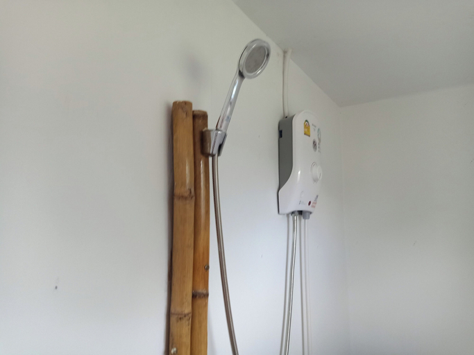 Bathroom 4, The Forest Hill Cafe & Homestay, San Sai