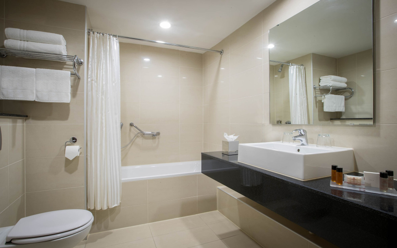 Bathroom 3, Clayton Hotel Dublin Airport, Dublin
