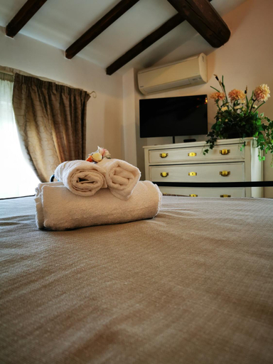 Bedroom, Agriturismo Sotto la Rocca, Prato