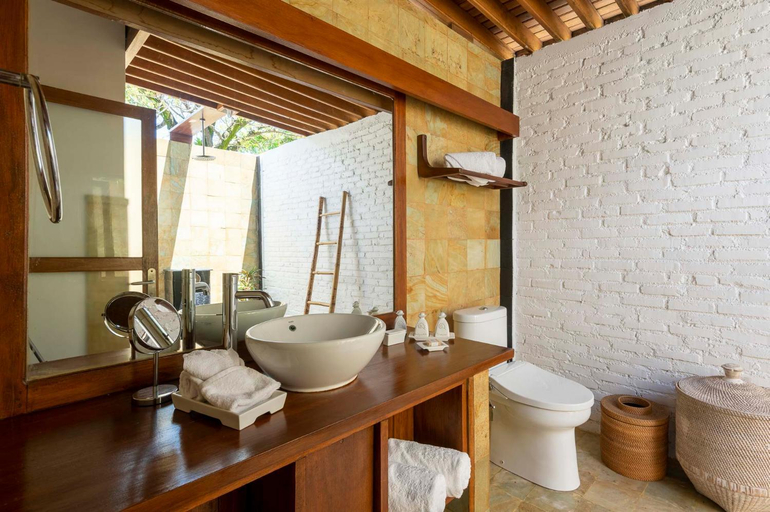 Bathroom 5, Siladen Resort & Spa, Manado