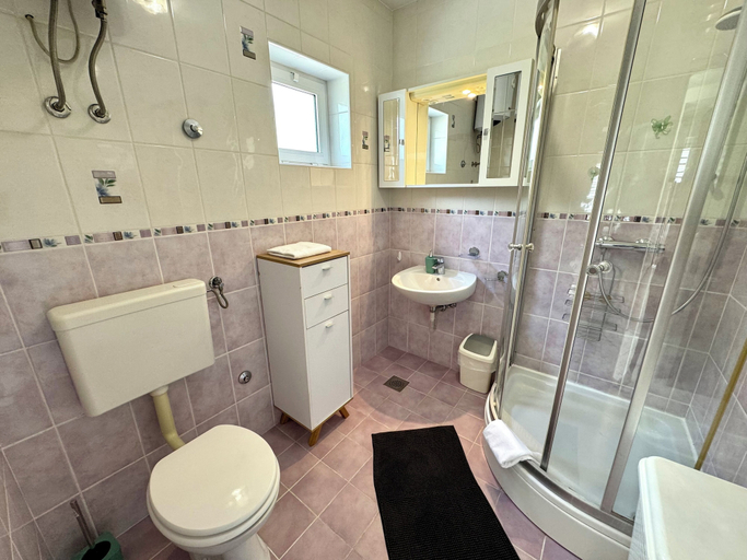 Bathroom 3, Apartman Ramona, Crikvenica
