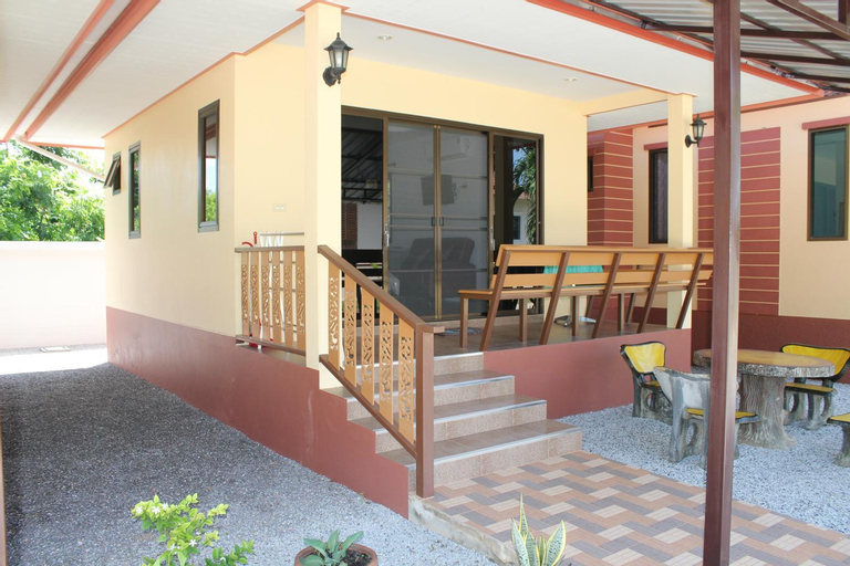Naluemon Village FH 2, Muang Rayong