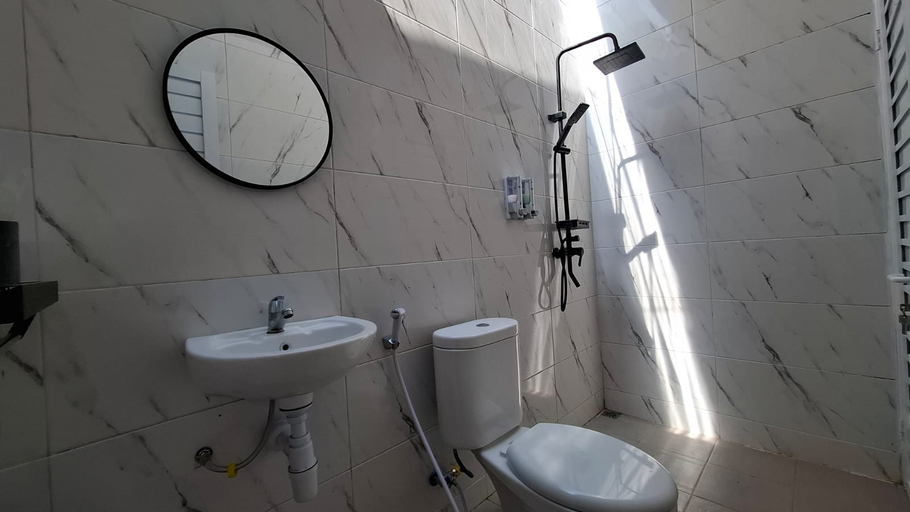 Bathroom 5, Heavenly 1 - Triangle Glamping, Bandung