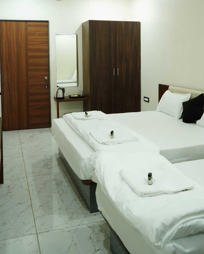 Bedroom 2, Hotel kailash inn, Narmada