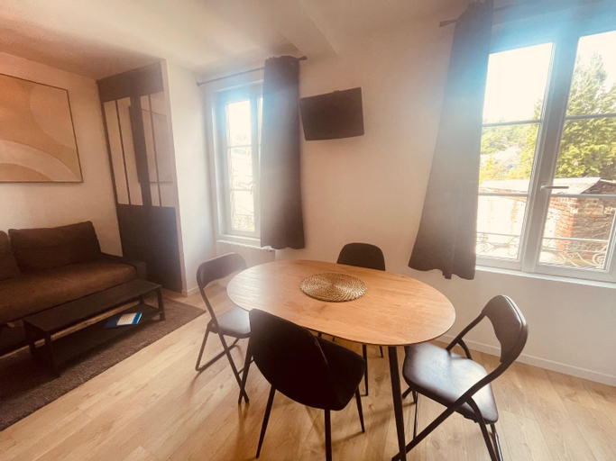 Dining Room 19