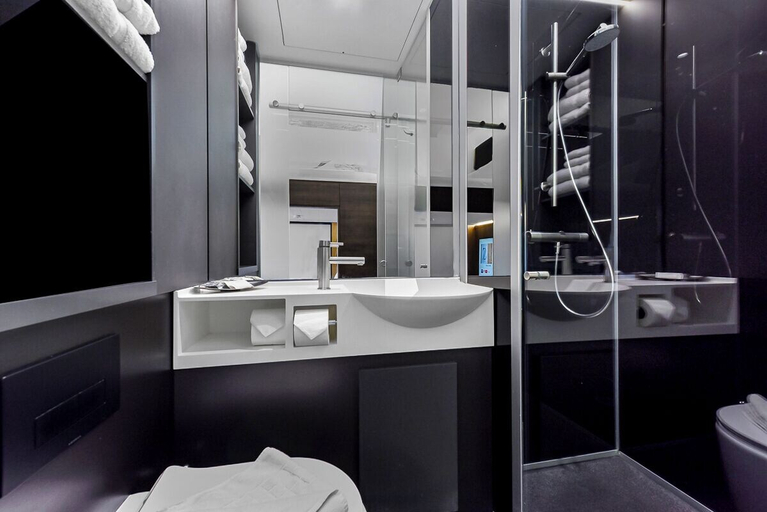 Bathroom 5, The Z Hotel Holborn, London