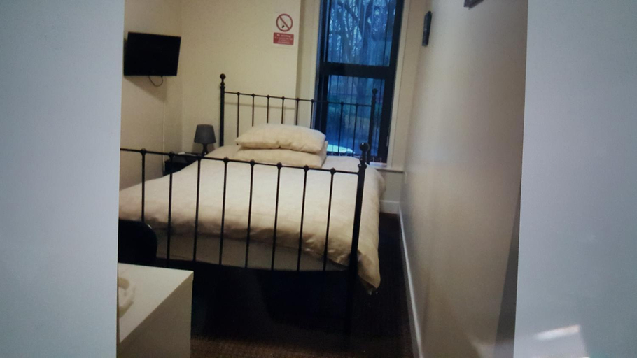 Bedroom 3, Kings arms hotel, Bolton