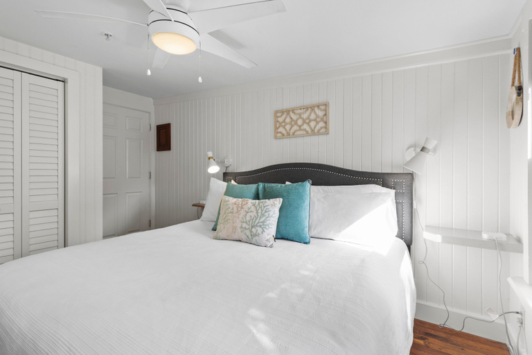 Bedroom 3, The Old Apartment, Saint Lucie