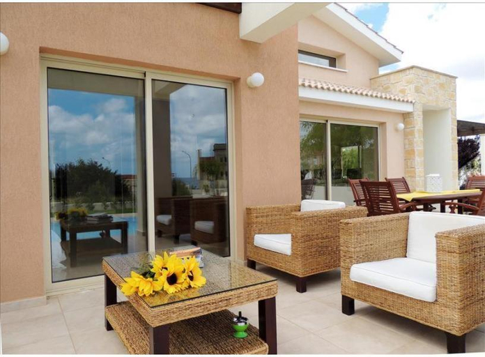 Others 2, Paradise Latchi Villa