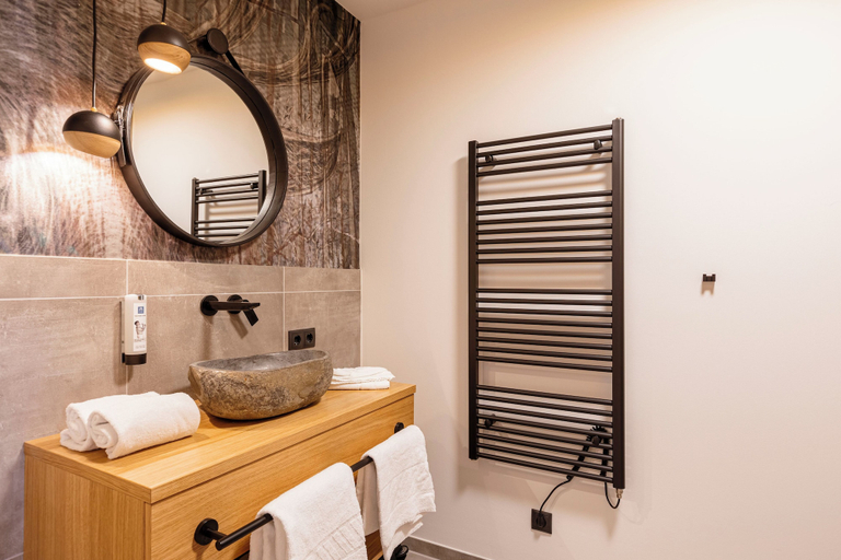 Bathroom 5, Fiss Suites by ALPS RESORTS, Landeck