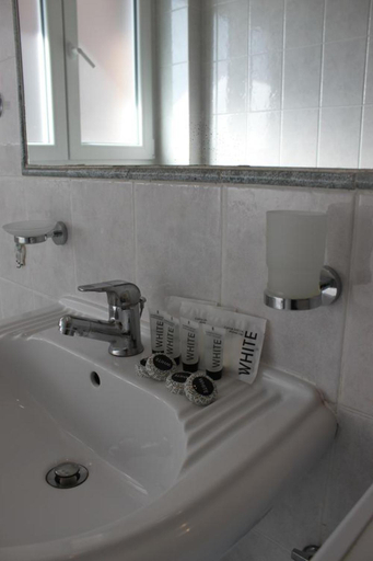 Bathroom 3, Casa Tony, Rome