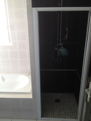 Shower, Chambre d'hotes l'Amaryllis, Puy-de-Dôme