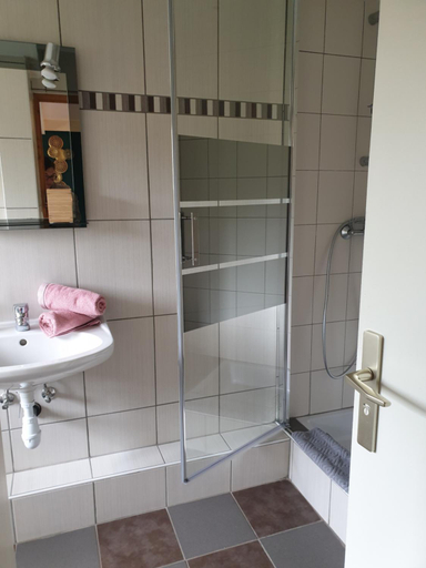 Bathroom 11