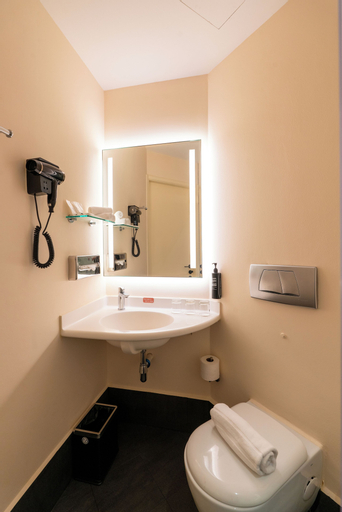 Bathroom 5