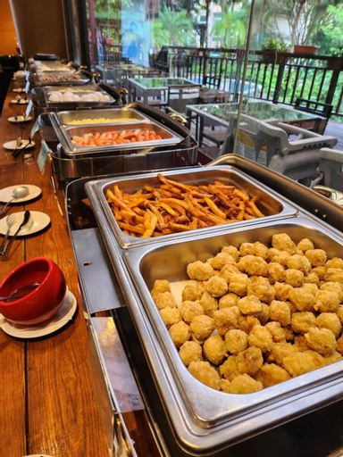 Food & Drinks 12