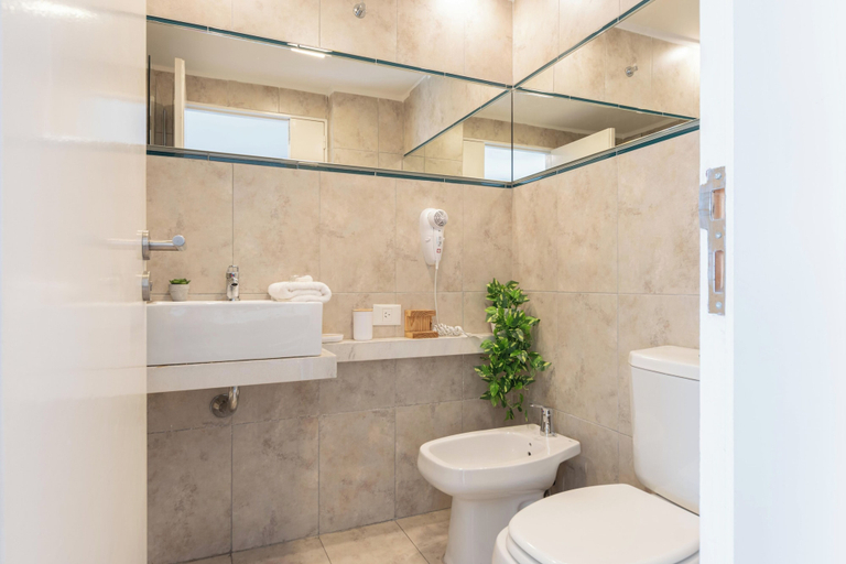 Bathroom 2, MOT Gregoria Perez 3500, Distrito Federal