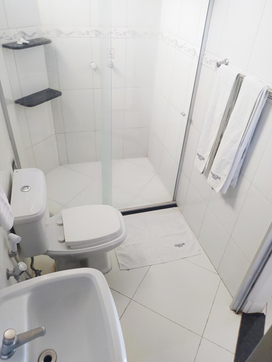 Bathroom, Hotel Master, Salinas