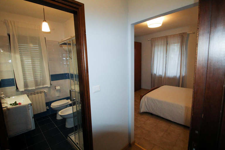 Bathroom, AceroRosso B&B, Salerno