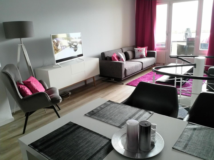 Others 3, Swiss Seeblick Apartment mit Hotelanbindung, Interlaken