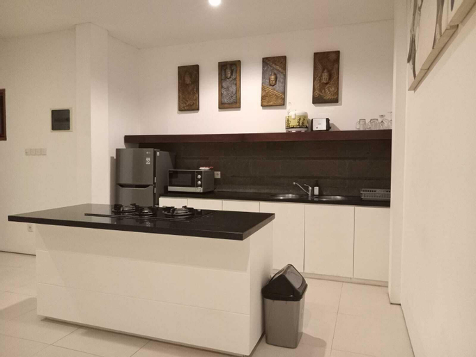 Dining Room 8