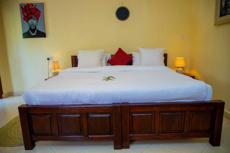 Bedroom 4, Helens Luxury Resort, Karatu
