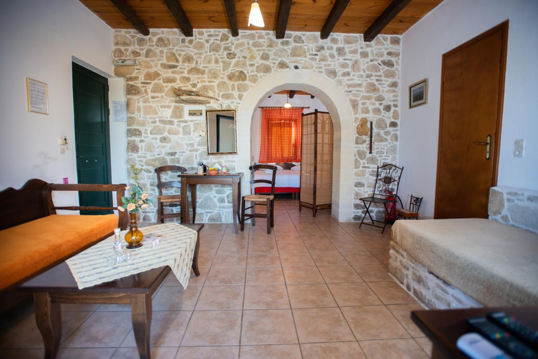 3, Sivas Apartments-Studios,Sigelakis with very nice view, Faistos