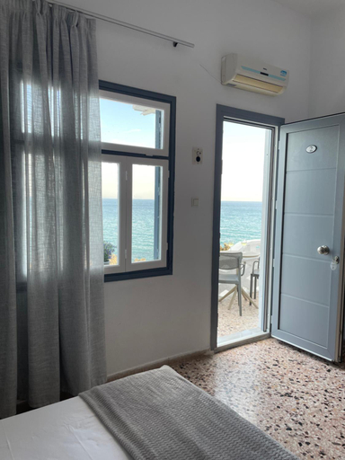 Others 3, Chrisopetro Rooms, North Aegean