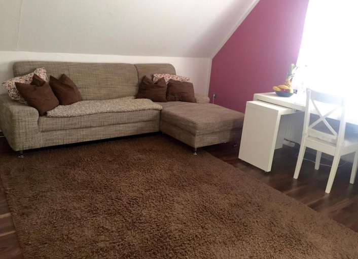 Others 3, Sweet Home, Viersen