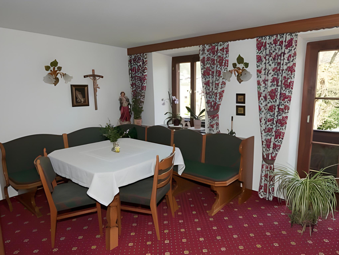 Others 4, Haslgut, Salzburg Umgebung