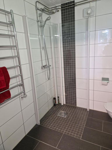 Shower, Eldaren, Tranås