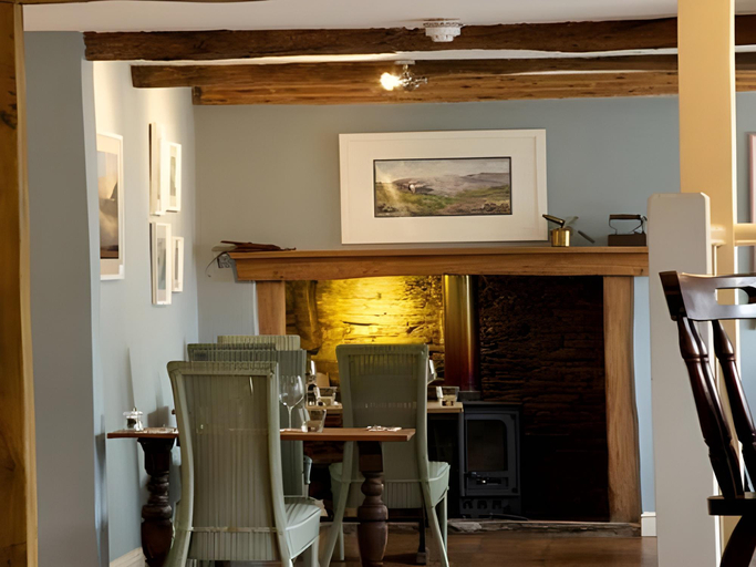 Others 2, Anchor Inn, Devon
