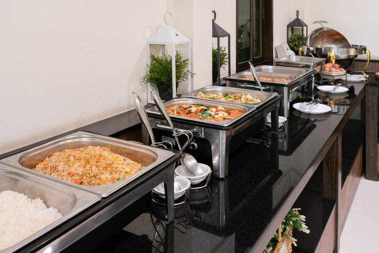 Food & Drinks 30