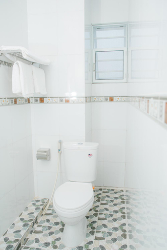 Bathroom 1, HIEP HOA HOTEL, Chau Doc