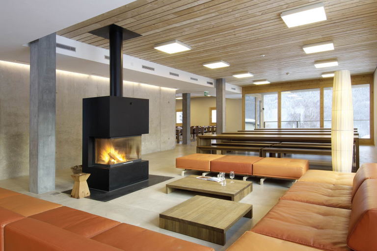 Others 4, Youth Hostel Scuol, Inn