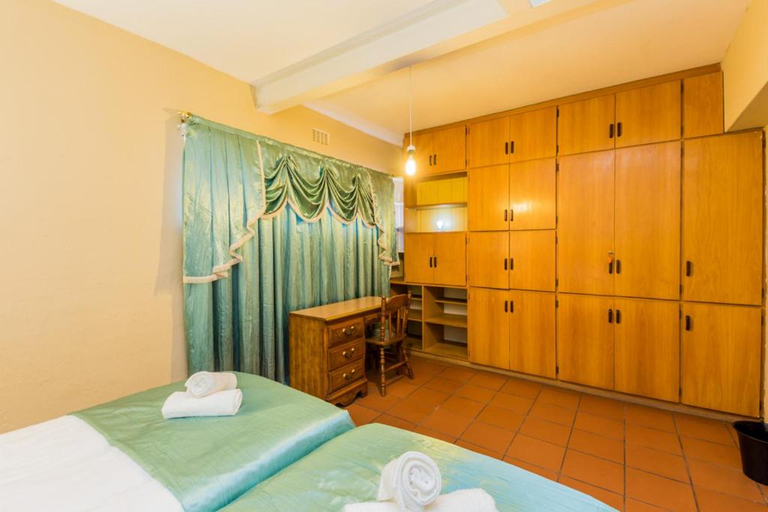 Others 3, AJEE B&B, Cape Winelands