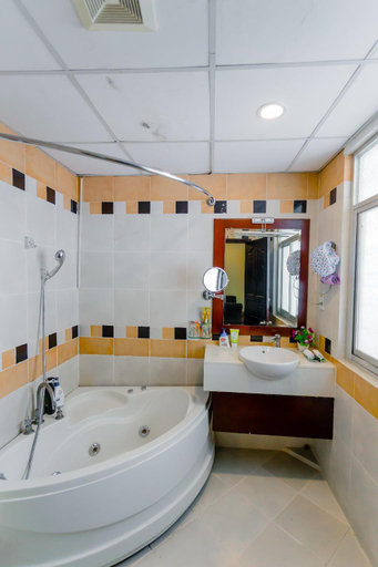 Bathroom 24