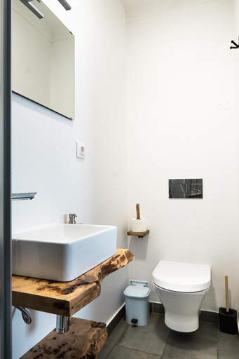 Others 4, Almograve Beach Hostel, Odemira