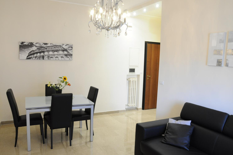 Others 4, Casa Tony, Rome