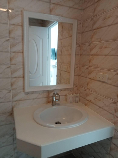 Bathroom 4, The White Resort, K. Sam Roi Yot