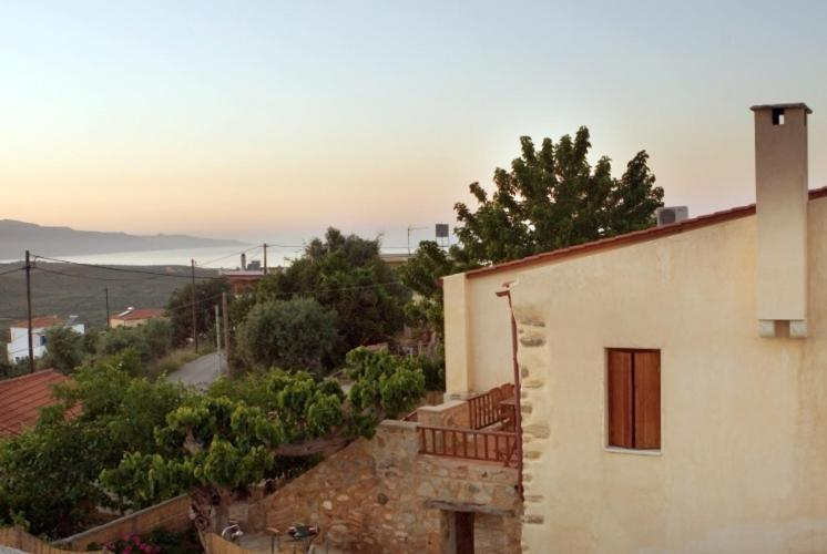 Others 3, Sarris House, Crete