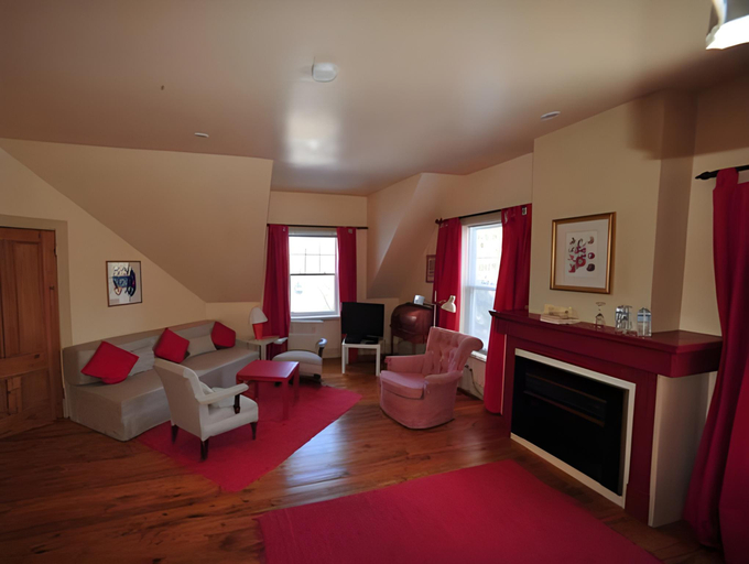 Others 3, Little Shemogue Inn, Westmorland
