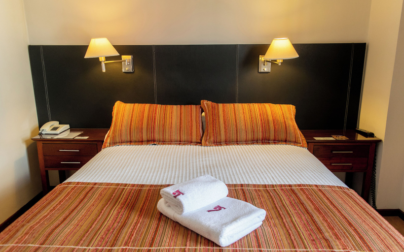 Bedroom 5, HOTEL AUGUSTUS, Capital