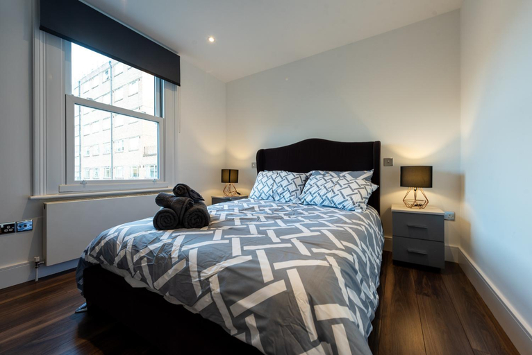 Bedroom 2, Parkside London Apartment (SS3), London