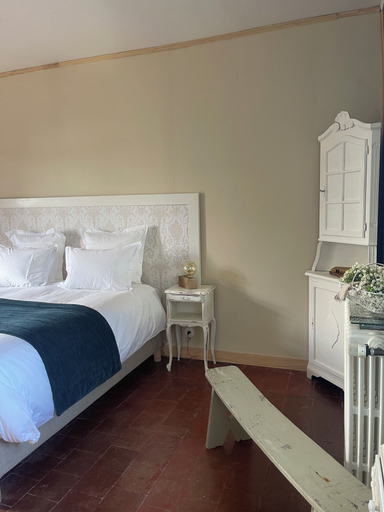 Bedroom 4, Le Château de Leugny, Deux-Sèvres