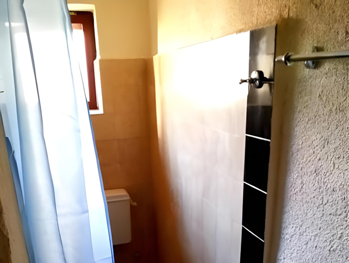 Bathroom 2, Alexander Bungalows, Dolni Chiflik