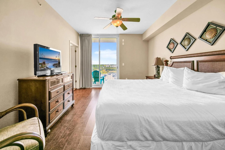 Bedroom 3, Aqua Resort 711, Bay