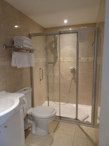 Bathroom 3, Haddon Hall Hotel, East Sussex
