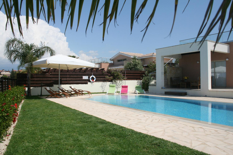 Others 5, Paradise Latchi Villa