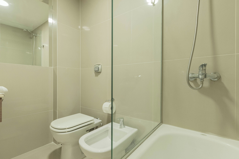 Bathroom 4, MOT Libertador 5700, Distrito Federal