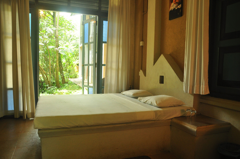 Bedroom 3, Ambalama Leisure Lounge, Hanwella